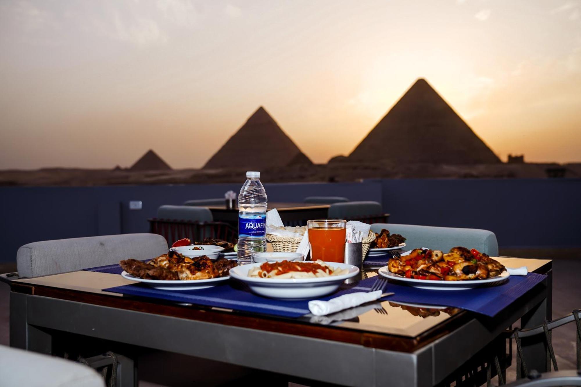 Pyramids Hotel Kafret el-Gabal Eksteriør billede